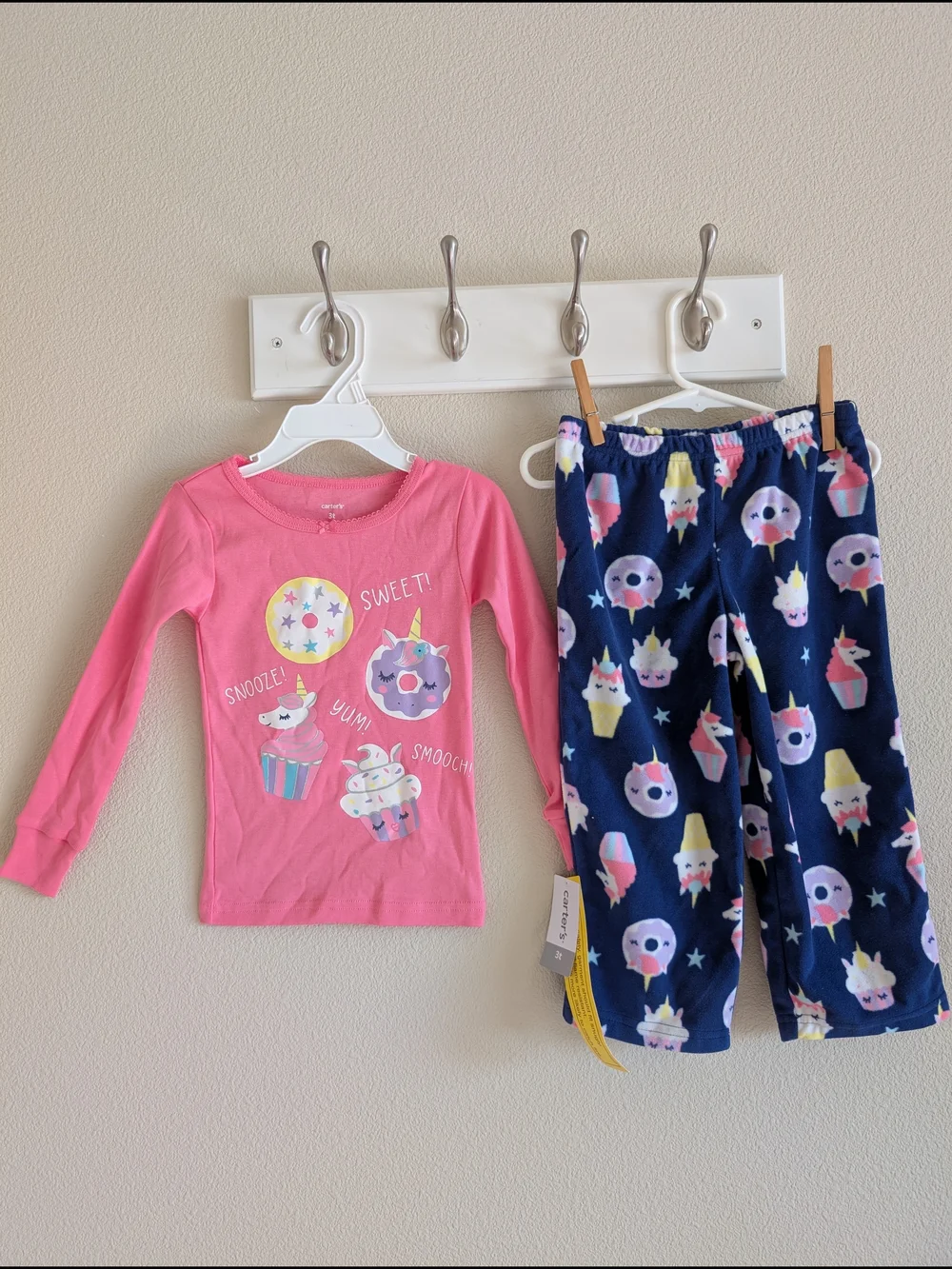 New Carter's girls Pajamas 3T
